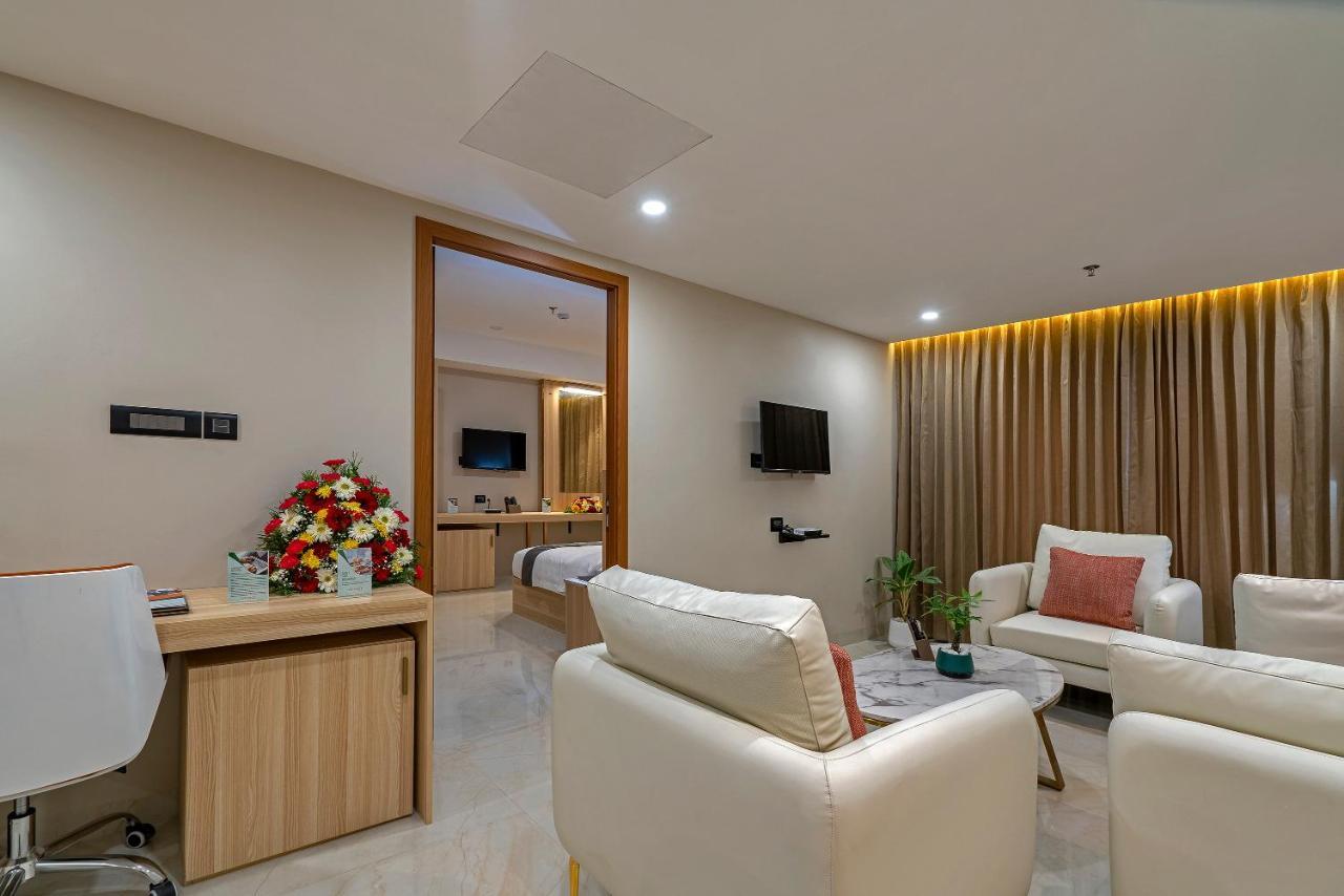 Hotel The Port By Jdaniels Thiruvananthapuram Esterno foto